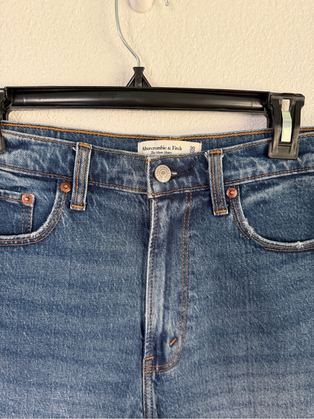 Abercrombie Curve Love High Rise The Mom Short Denim Shorts Size 30 - Picture 5 of 8